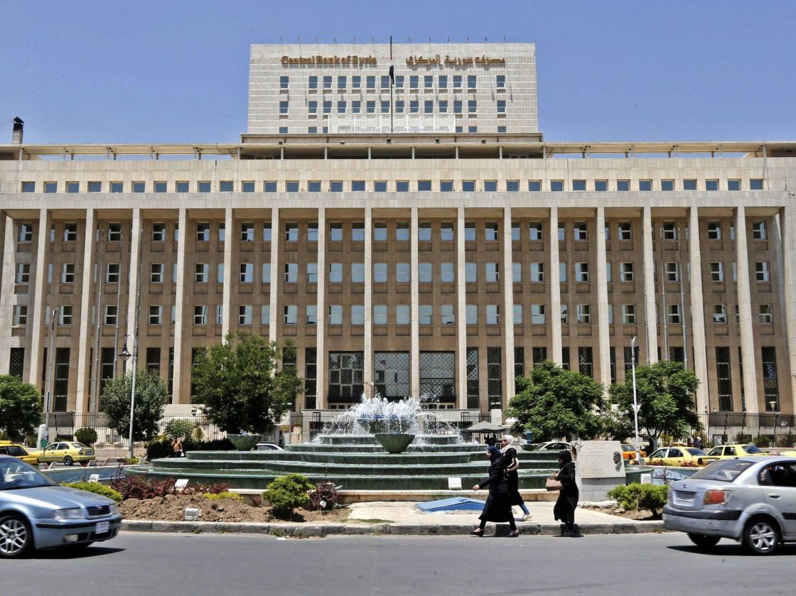 عن أي ثقة يتحدث حاكم المركزي؟