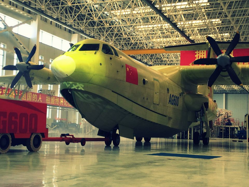 تعد روي شيانغ أول طائرة صينية صغيرة يتم تزويدها بنظام مظلّي كامل. 