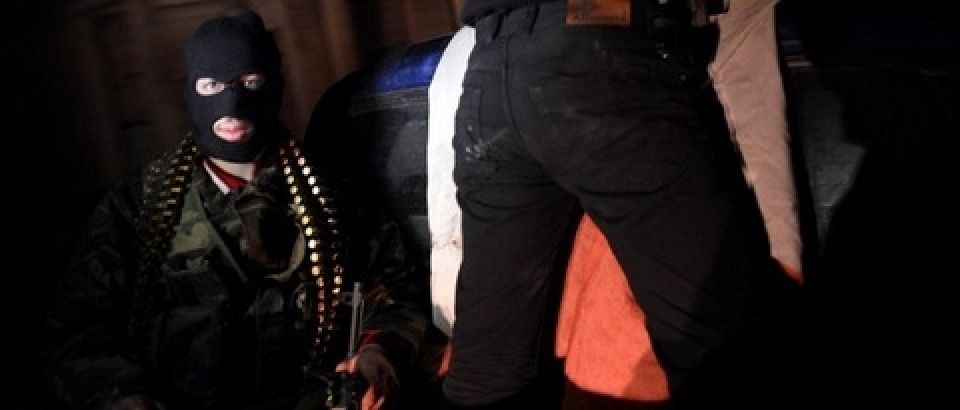 استهداف آبار النفط وخطوط نقله.. خيانةٌ وجريمة بحق الشعب والوطن..!