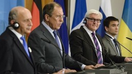 موسكو وبرلين وباريس تحث على اجتماع مجموعة الاتصال المعنية بأوكرانيا
