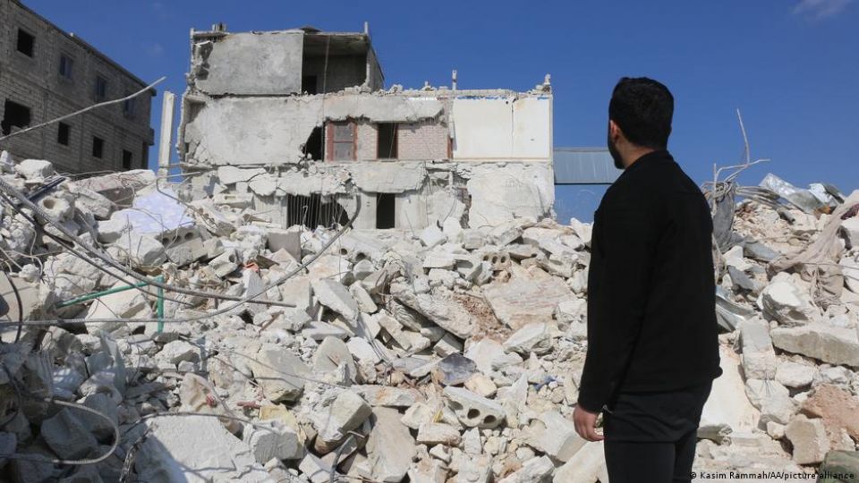 تحت ستار الزلزال: المعركة حول مستقبل سورية على أشدّها!