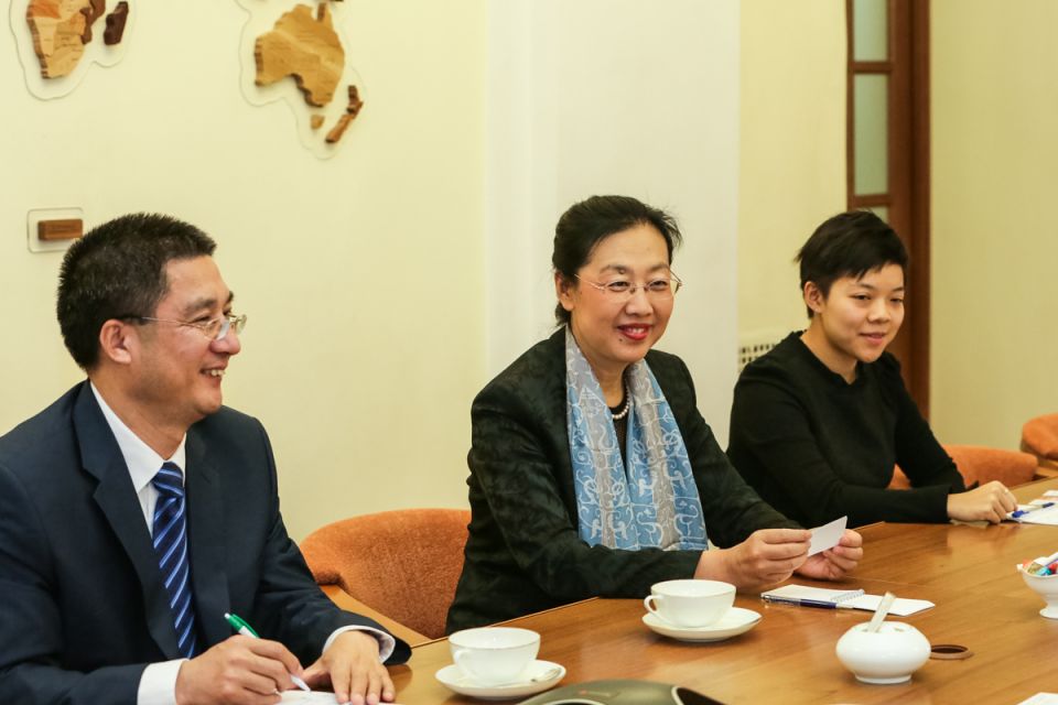 جامعتان صينية وروسية تؤسسان مدرسة ترجمة مشتركة