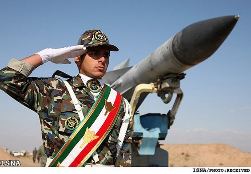 إيران تزيح الستار عن أحدث انجازين في ترسانتها العسكرية