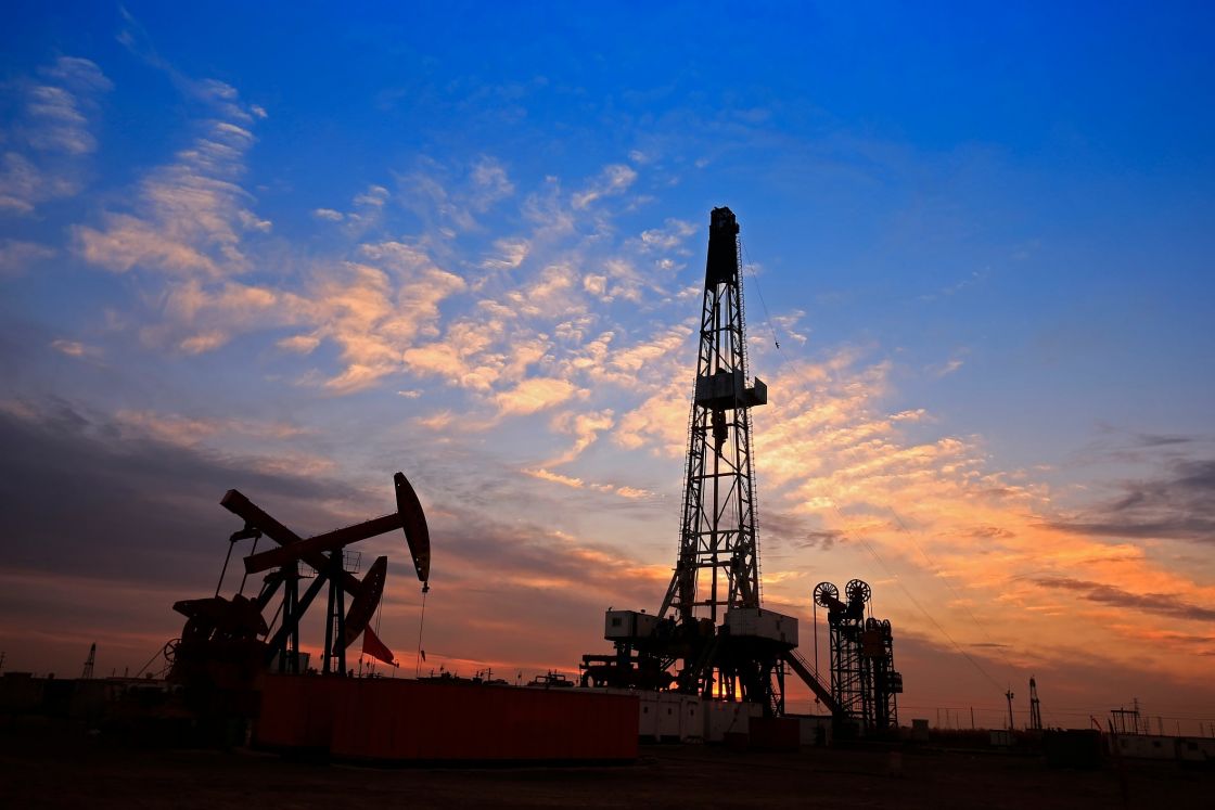 النفط مستقر اليوم مع تبديد خفض الإمدادات لمخاوف الطلب