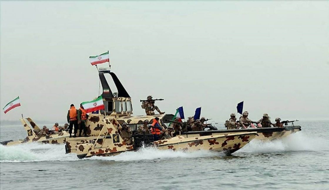إيران تحبط محاولة أمريكية للسطو على ناقلة نفط واحتجازها