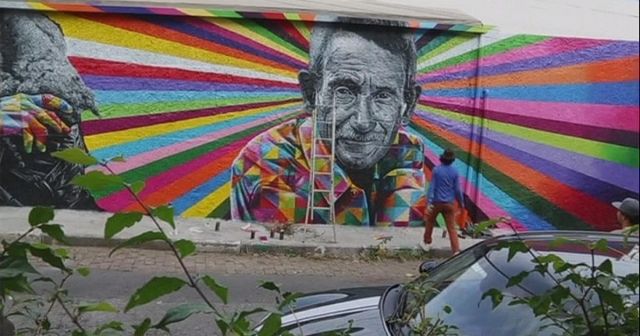 وجوه من العالم