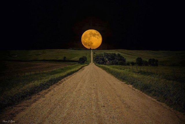 هناك سماء فوقنا!