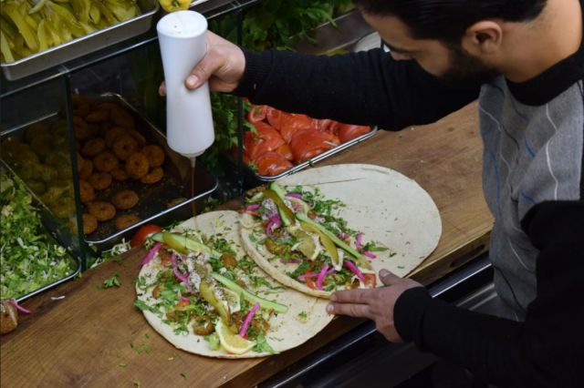 مزيد من التَّجويع - أولى نتائج رفع الحكومة لأسعار الغاز تبدأ بالمأكولات "الشعبية"