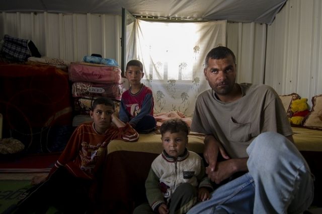 احذر &laquo;منتحلي الصفة والمزورين&raquo;.. وقد لا ينفعك القضاء!