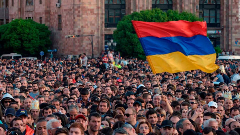 في أرمينيا: فاتورة الخضوع للتحريض الغربي يجب أن تدفع