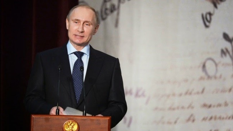 الرئيس الروسي يحذر من محاولات إعادة صياغة التاريخ