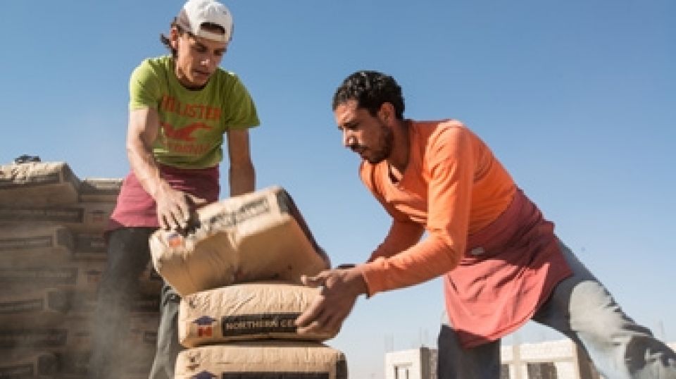 بنشتغل بناكل.. ما بنشتغل ما بناكل؟