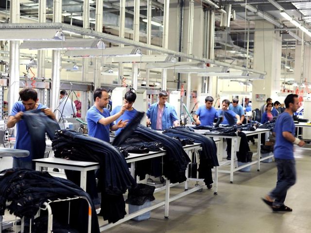 أولويات الطبقة العاملة لا تتقاطع مع الرسائل الإعلامية للاتحاد