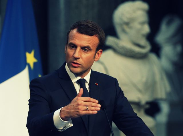 ماكرون إلى روسيا في أيار المقبل