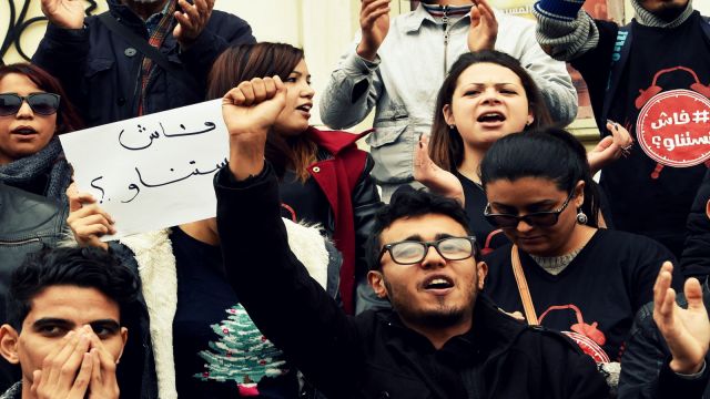 رجل المال يستثمر في المشاكل التونسية