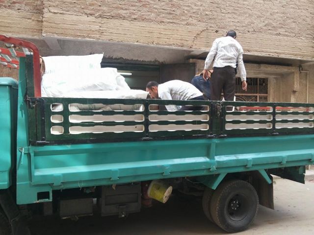 مواطنون يطالبون بإعادة مخصصاتهم المدعومة نقص السكر .. عجز الحكومة أم استكمال رفع الدعم