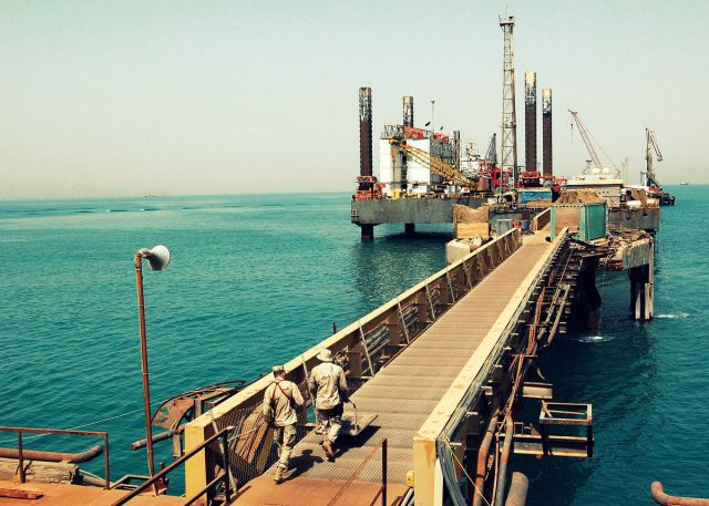 عين فرنسية على العراق