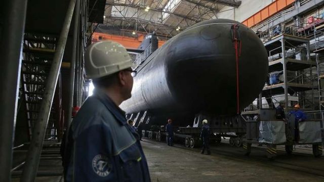 غواصة "كرونشتات" الكهربائية فائقة المواصفات تبدأ عملها