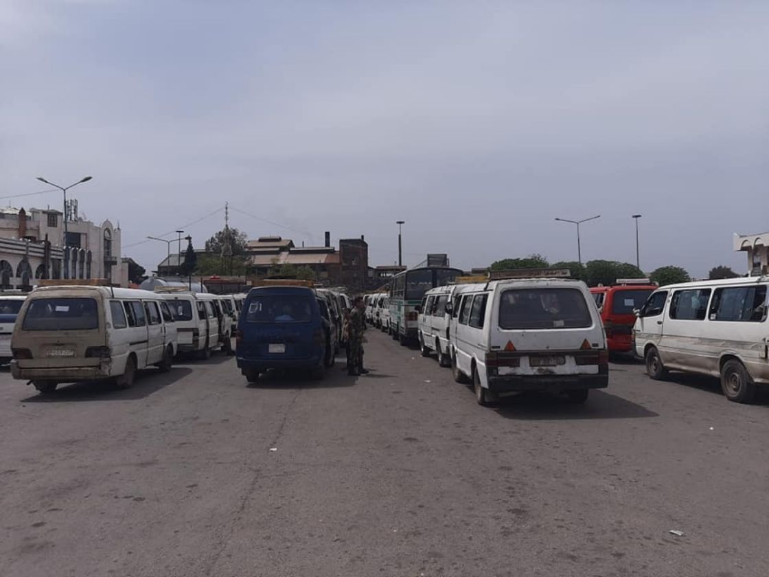 نقل مواقف السرافيس في حمص... تخفيف الازدحام على حساب المواطنين