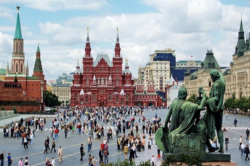 مهرجان«كتب روسيا» في الساحة الحمراء بموسكو