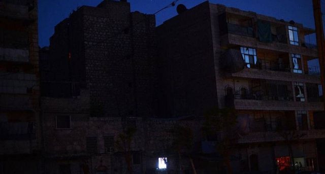 معاناة أهالي السقيلبية والغاب الكهربائية وحدود المطالب المتقشفة!