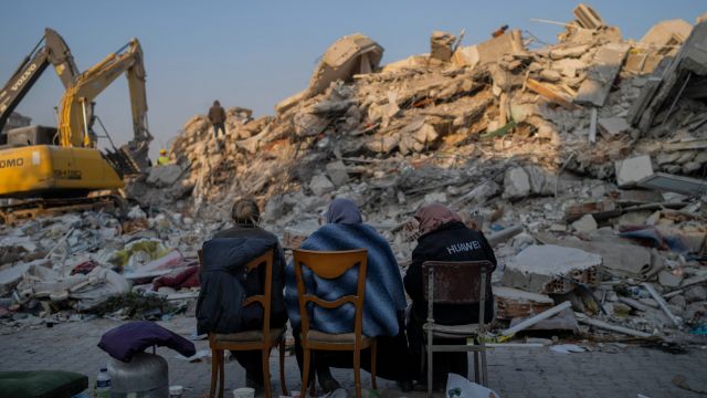 افتتاحية قاسيون 1111: ماذا بعد الزلزال؟