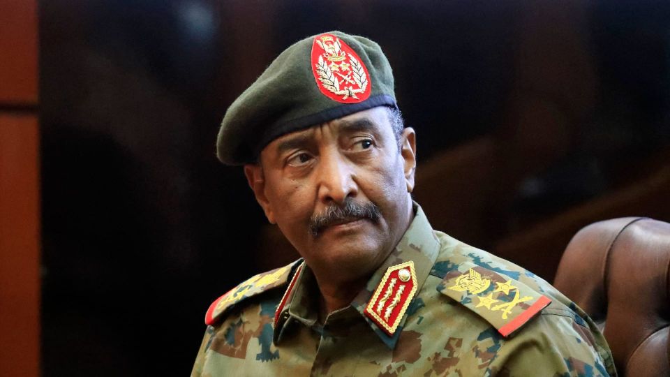 السودان: البرهان يعلن فض الشراكة مع المكون المدني ويتهمته بالتدخل في الجيش