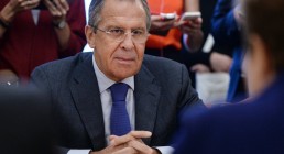 لافروف: على الدول التي أشعلت فتيل النزاعات أن تتحمل أكبر قدر من المسؤولية عن مساعدة اللاجئين