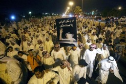 غليان في الكويت الأمير يحذر.. وتميم يزوره