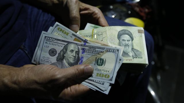 شمخاني عن رفع العقوبات الأمريكية: "مسرحية غير بنّاءة"