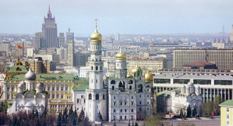 المقداد: موسكو مكان مناسب للحوار السوري ـ السوري