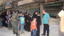 حلب.. خروج العائلات والمسحلين عبر الممرات الإنسانية