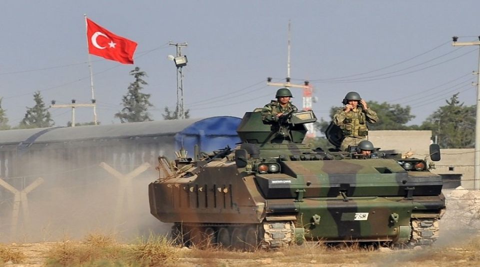 تركيا تقول إنّ 4 من جنودها ومدني أصيبوا بقذائف من الأراضي السورية