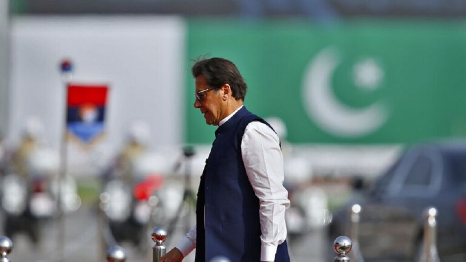 باكستان: البرلمان يحبط مذكرة عزل عمر خان والأخير اعتبرها &quot;مؤامرة&quot; لرفضه إملاءات واشنطن