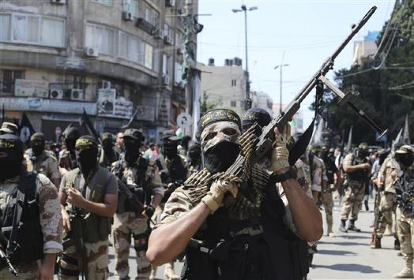 «الجرف الصامد» تفجر حروباً داخل «إسرائيل»