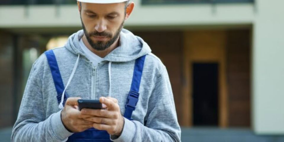 التحول الرقمي &laquo;أولوية قصوى&raquo; إعلامياً... والواقع يقول الجباية أولاً!