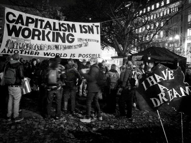 لغة الرأسمالية ليست مزعجة فحسب، بل خطيرة!