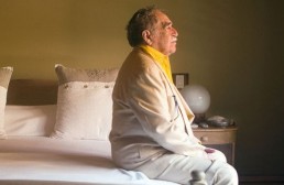 حائك زمن العزلة وسحر العيش