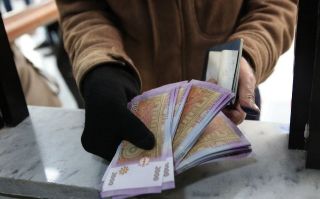 منذ زمنٍ بعيد: توقف جهاز الدولة عن دفع أجور حقيقية