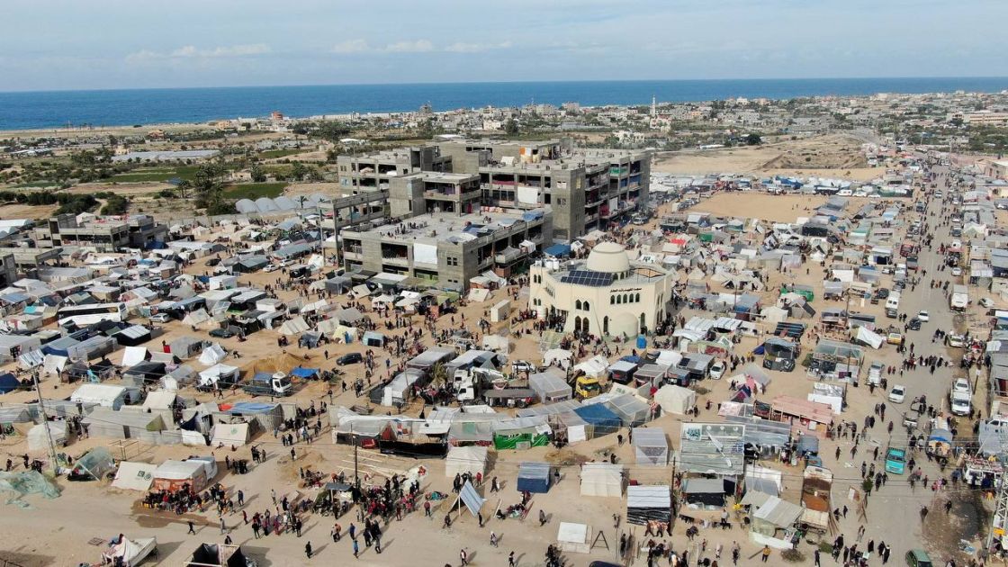 الفصائل الفلسطينية تدين إغلاق معبر رفح وبدء العدوان البرّي وتحذّر من المجزرة