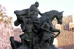 الحل السياسي.. من الدفاع إلى الهجوم
