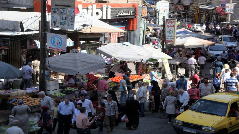حماية المستهلك بما لا يتعارض مع مصالح الحيتان
