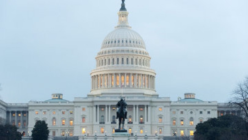 "الشيوخ الأميركي" يعلق مشروعا لفرض عقوبات جديدة على إيران