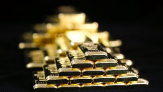 إثر هذا النبأ، ارتفعت أسعار الذهب، بالتزامن مع ارتفاع العقود الآجلة