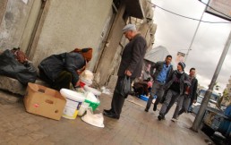 أسواقنا المغشوشة: إنهم يعبثون بطعامنا ..وشرابنا...وكتابنا أيضاً