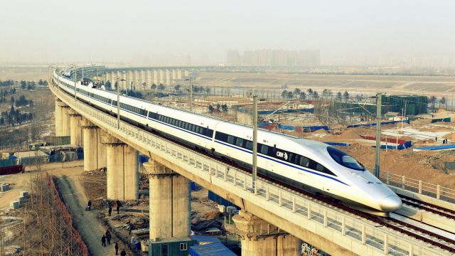 قطار شحن جديد يربط ووهان بفرنسا