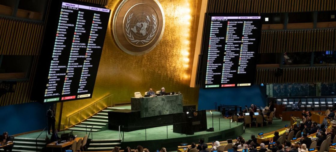 الجمعية العامة للأمم المتحدة تعتمد إعلان حل الدولتين بالأغلبية وسط تزايد عزلة أمريكا و«إسرائيل»