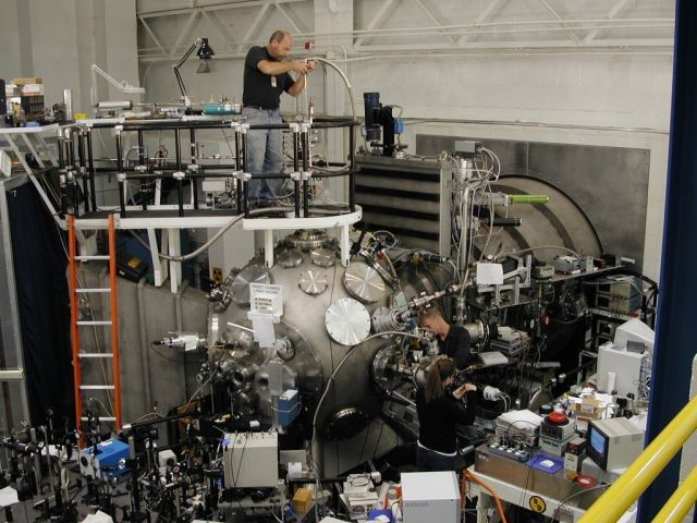 العلوم وملامسة الأسلاك الشائكة التاريخية دليل جديد