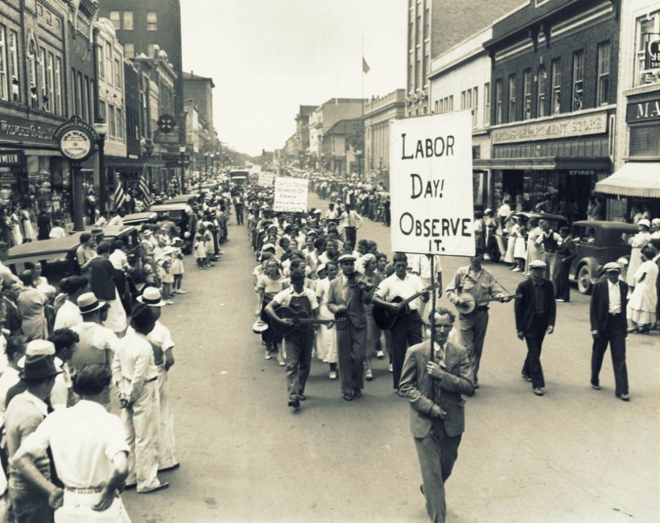 الأول من أيار: هكذا بدأت القصة