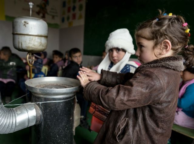 طلبة ومدارس...  بين تخفيض الإنفاق والصقيع و(أنانية&raquo; بعض الإدارات